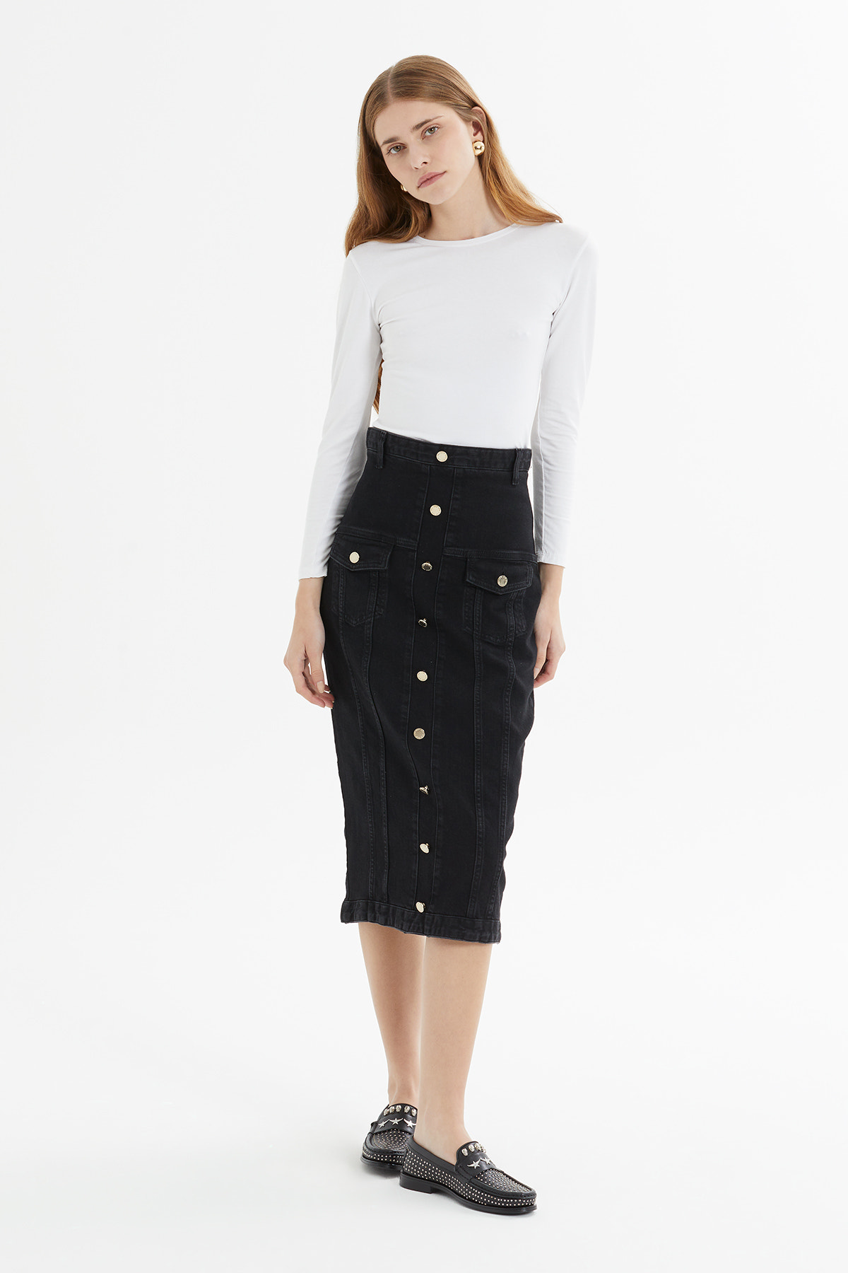 4 Cepli Düğme Ve Trok Detaylı Arkası Yırtmaçlı Yüksek Bel Midi Boy Jean Kalem Etek