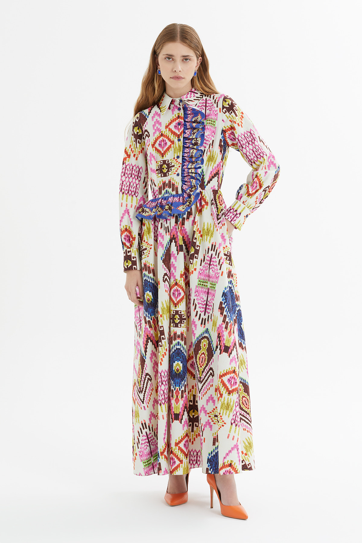 Ön Fırfır Detaylı Desenli Uzun Elbise