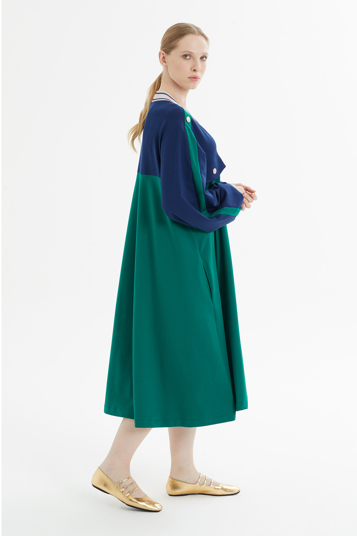 Düğme Detaylı V Yaka Ve Midi Elbise