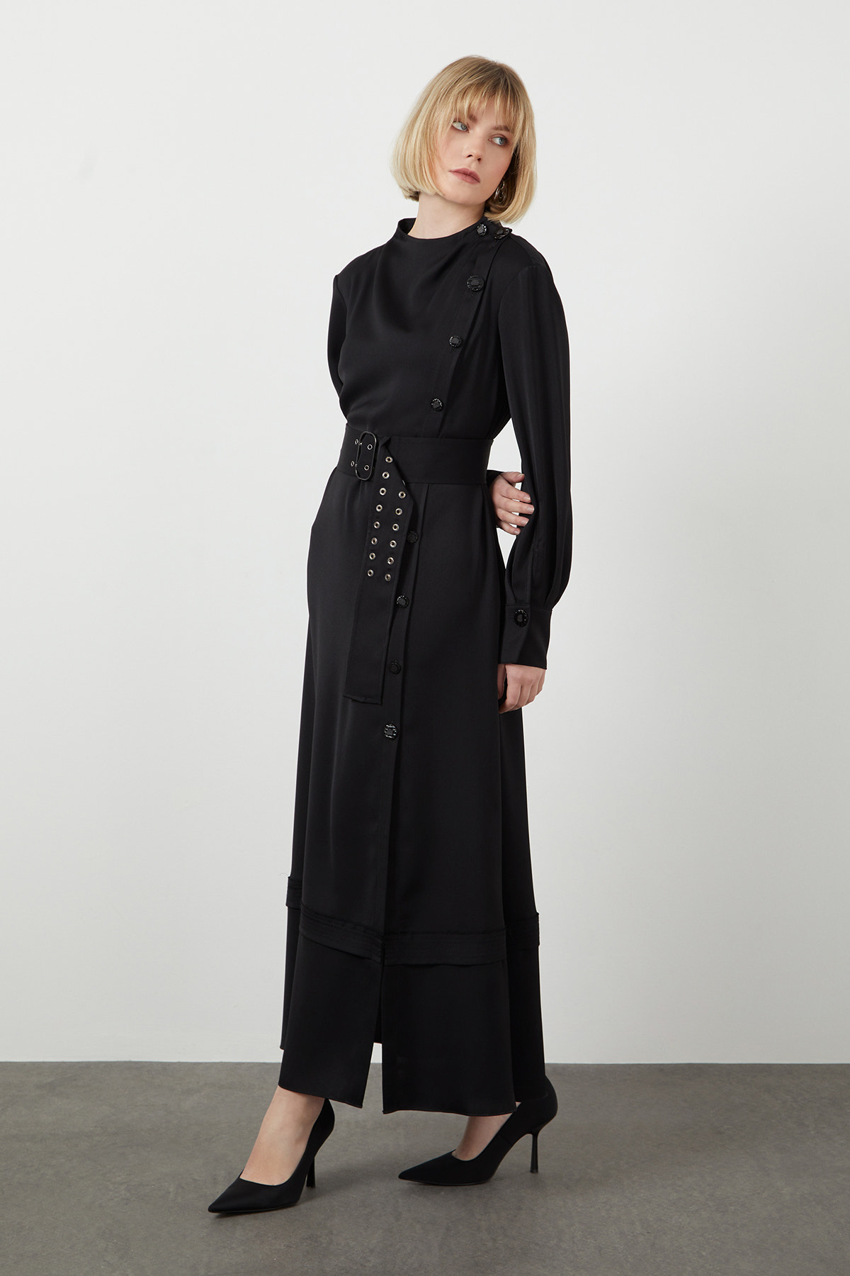 Kuşaklı Asimetrik Maxi Elbise