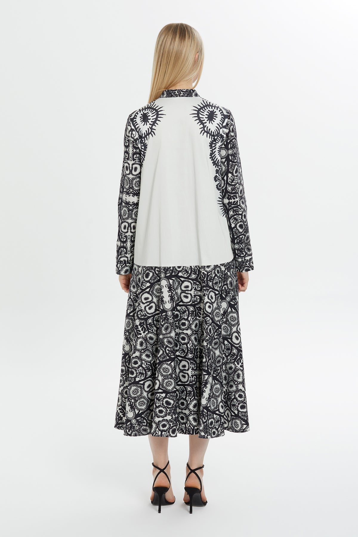 Desenli Fular Detaylı Midi Elbise