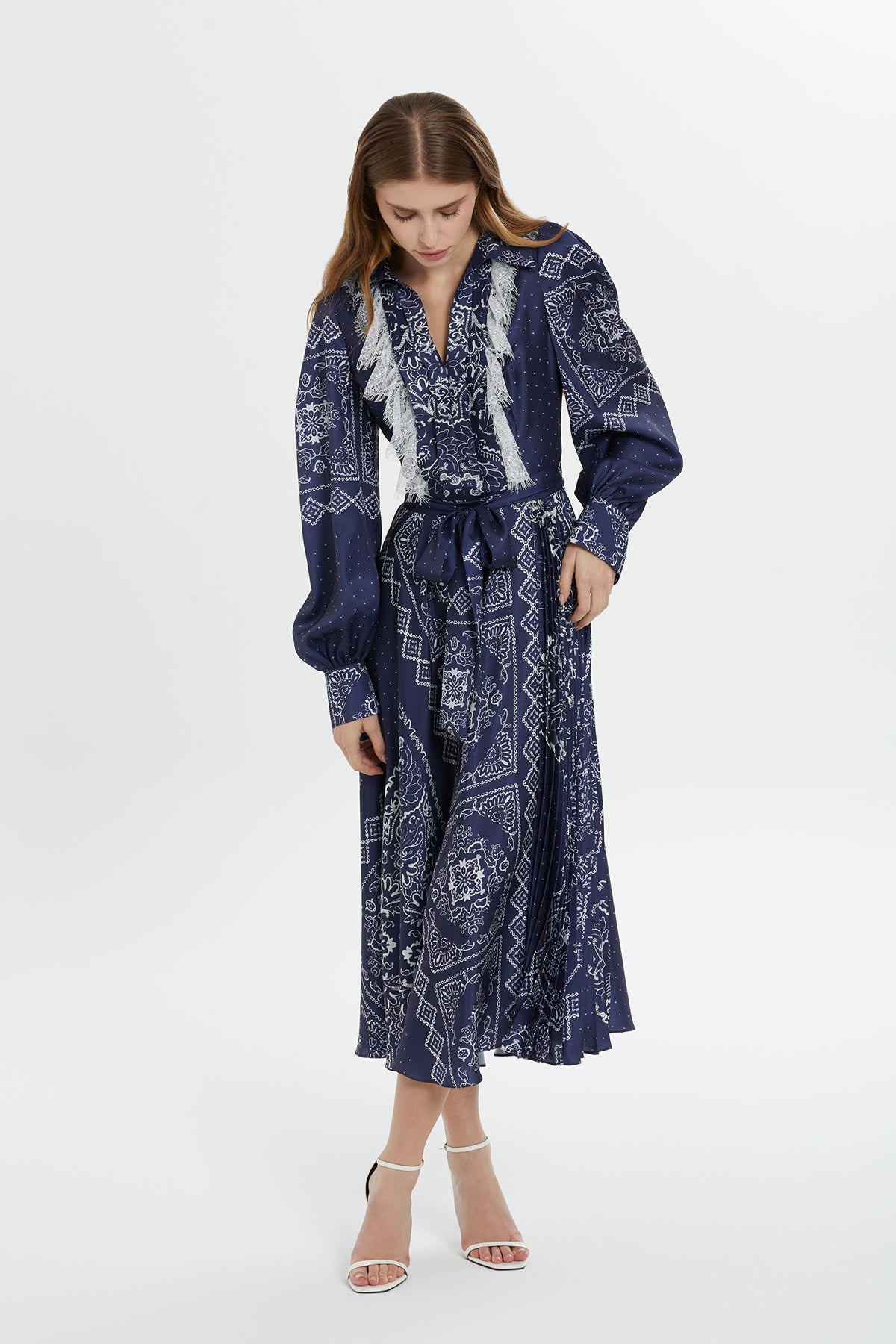 Etnik Desenli Dantel Detaylı Midi Elbise