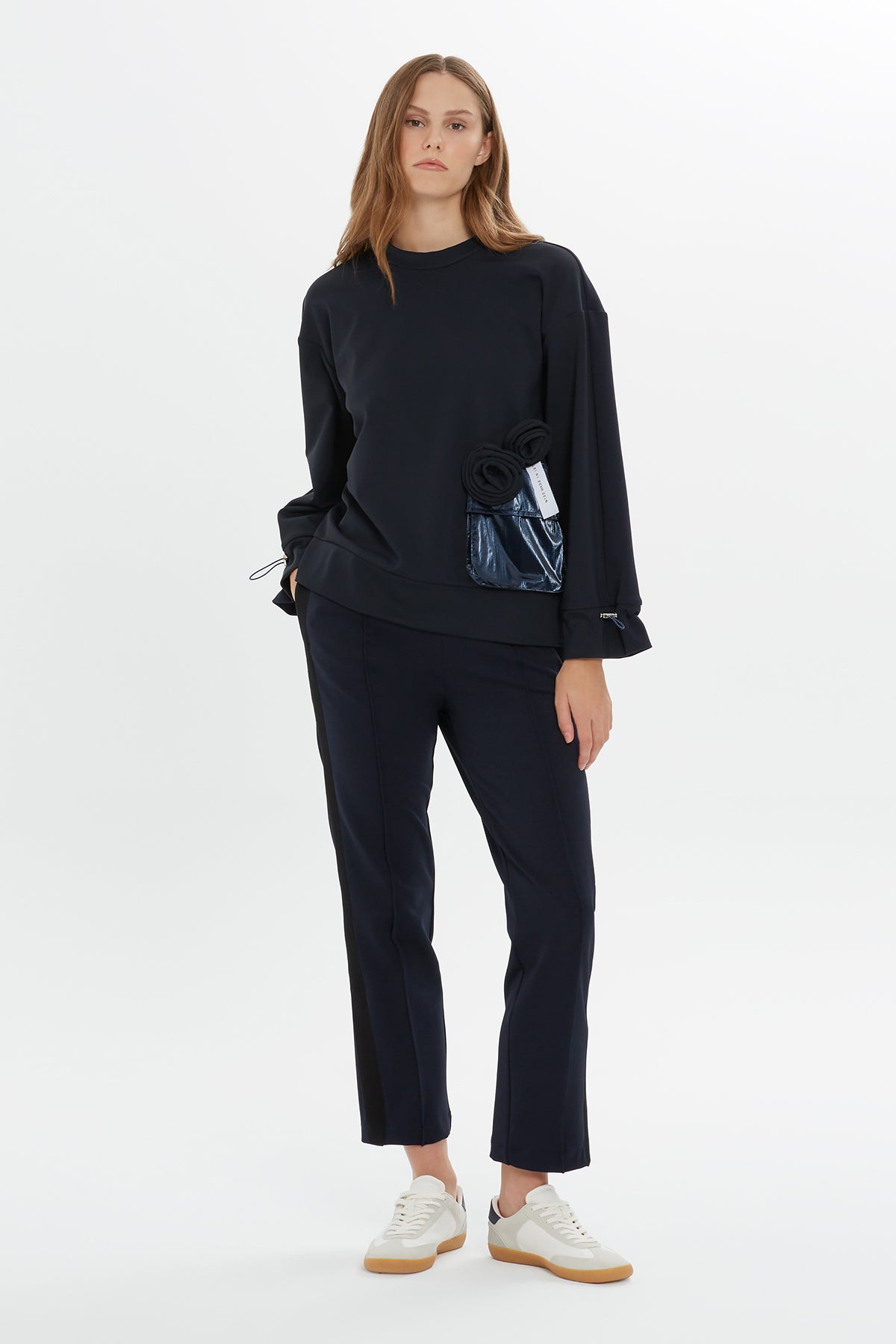 Çiçek Detaylı Oversize Sweatshirt