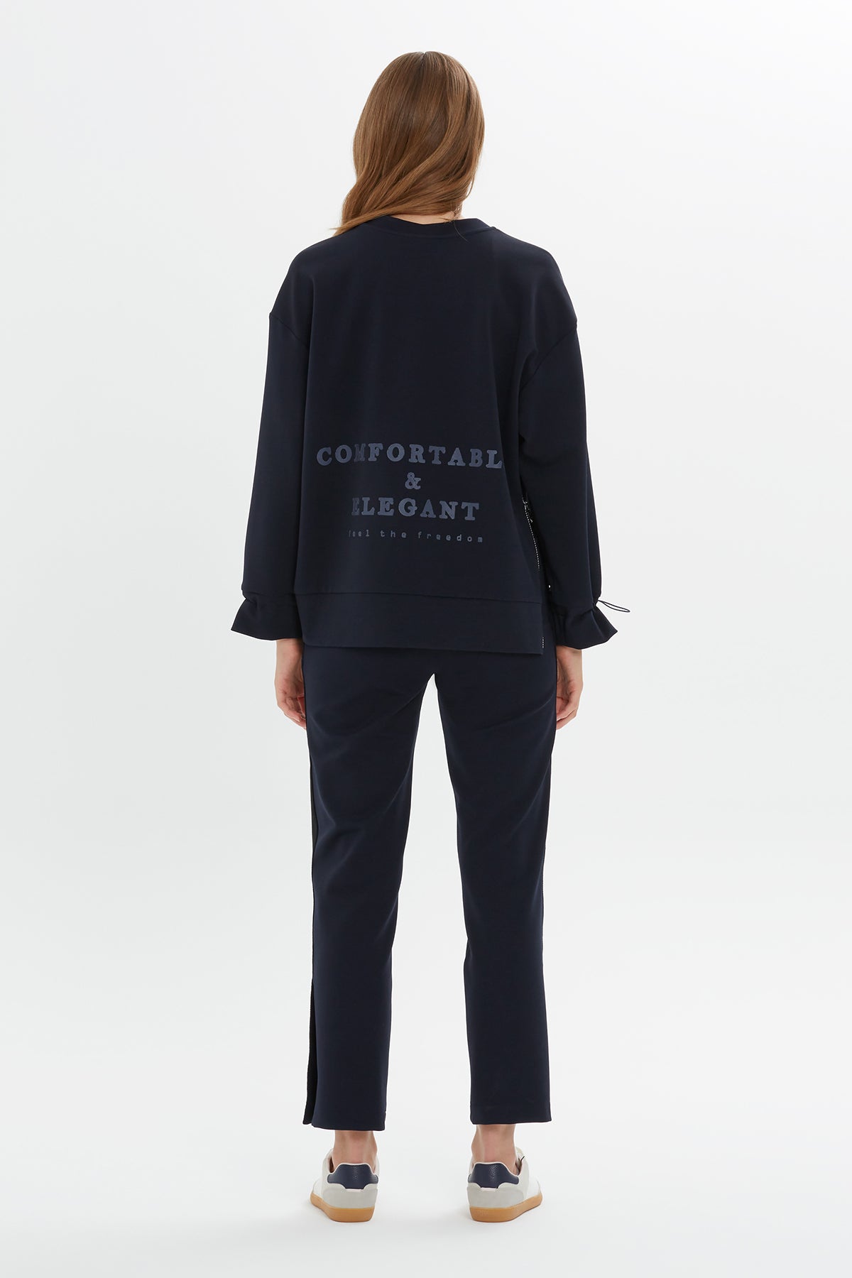 Çiçek Detaylı Oversize Sweatshirt