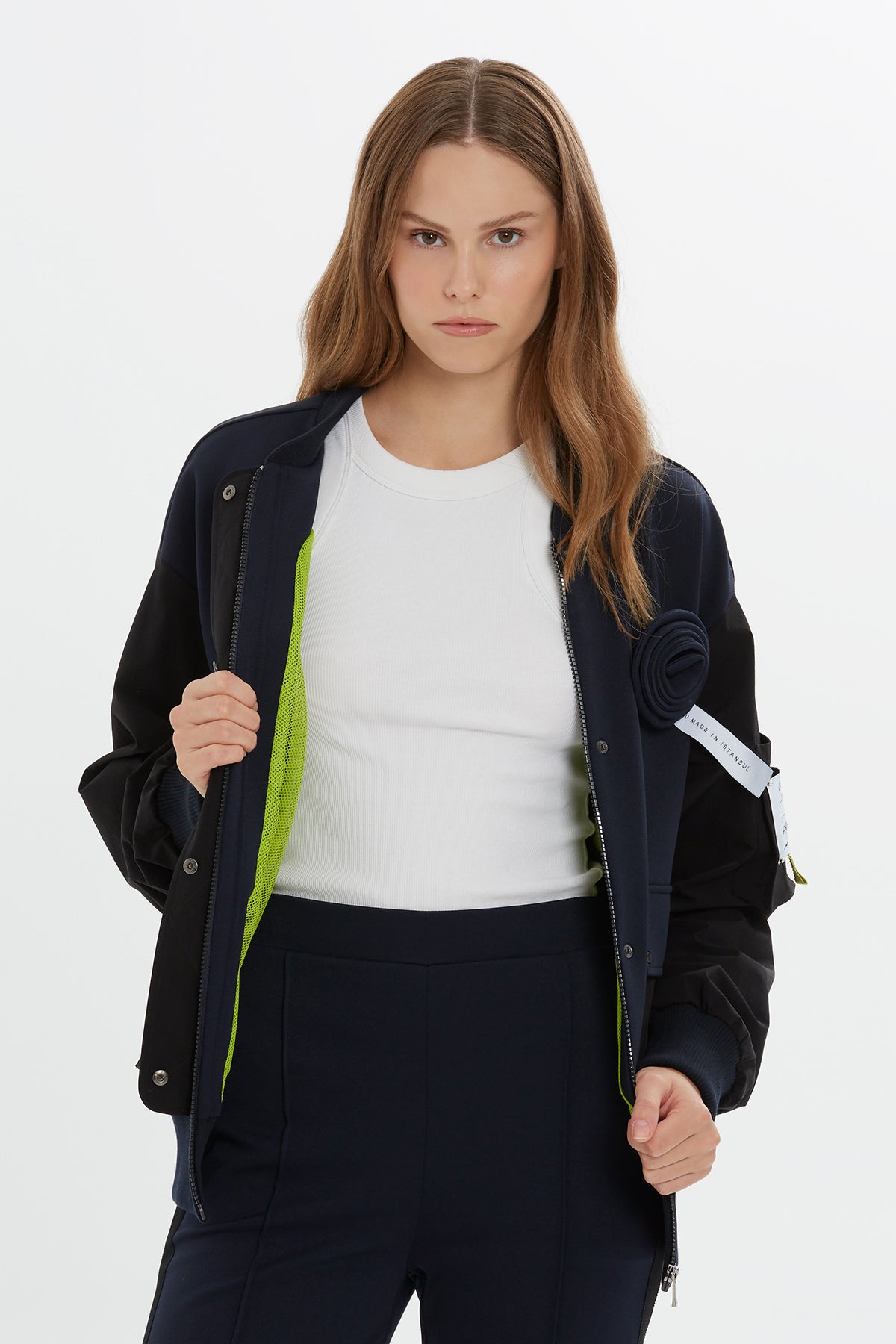 Dekoratif Çiçek Detaylı Spor Ceket