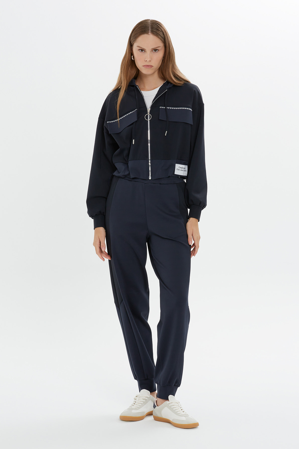 Kapüşonlu Cepli Kısa Spor Eşofman Üstü