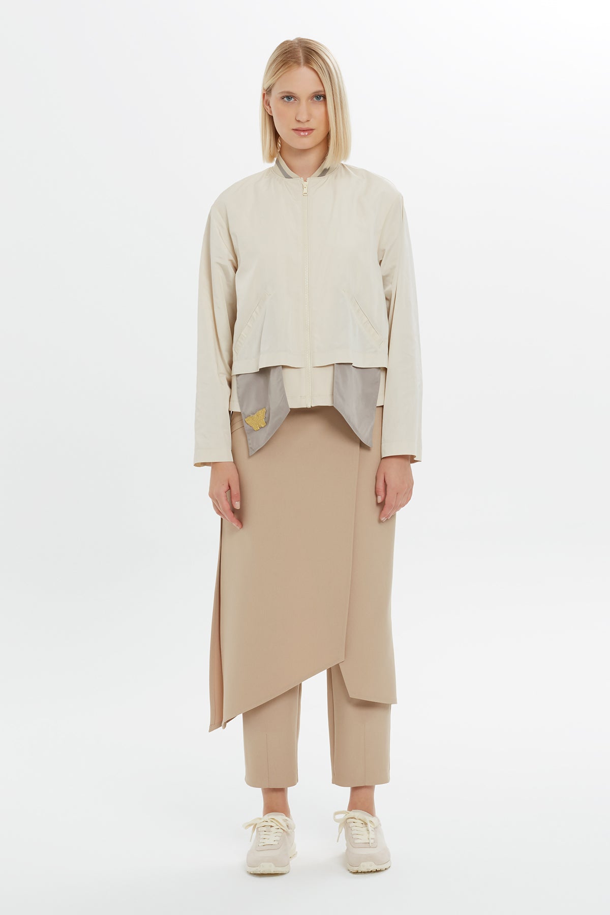 Katman Detaylı Minimalist Ceket