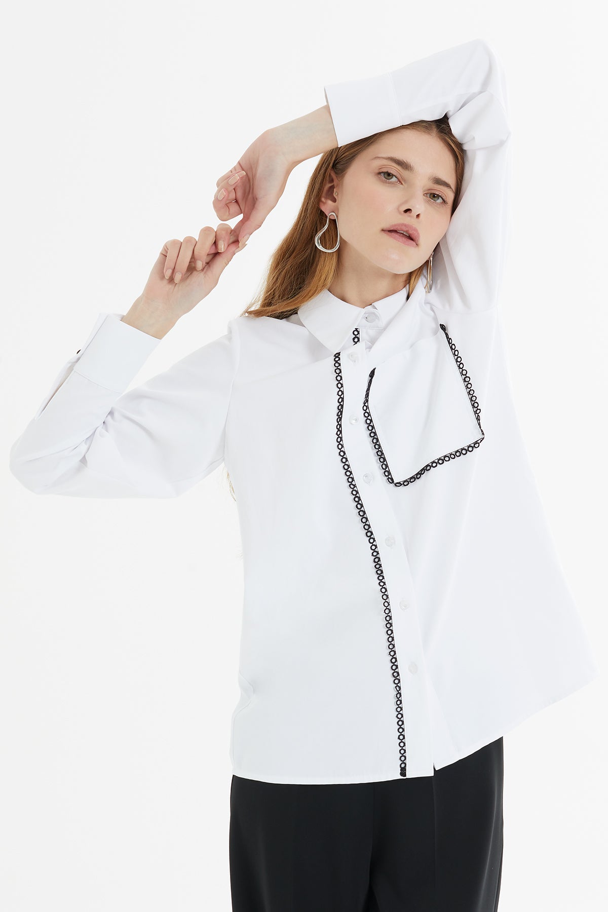 Dantel Detaylı Gömlek