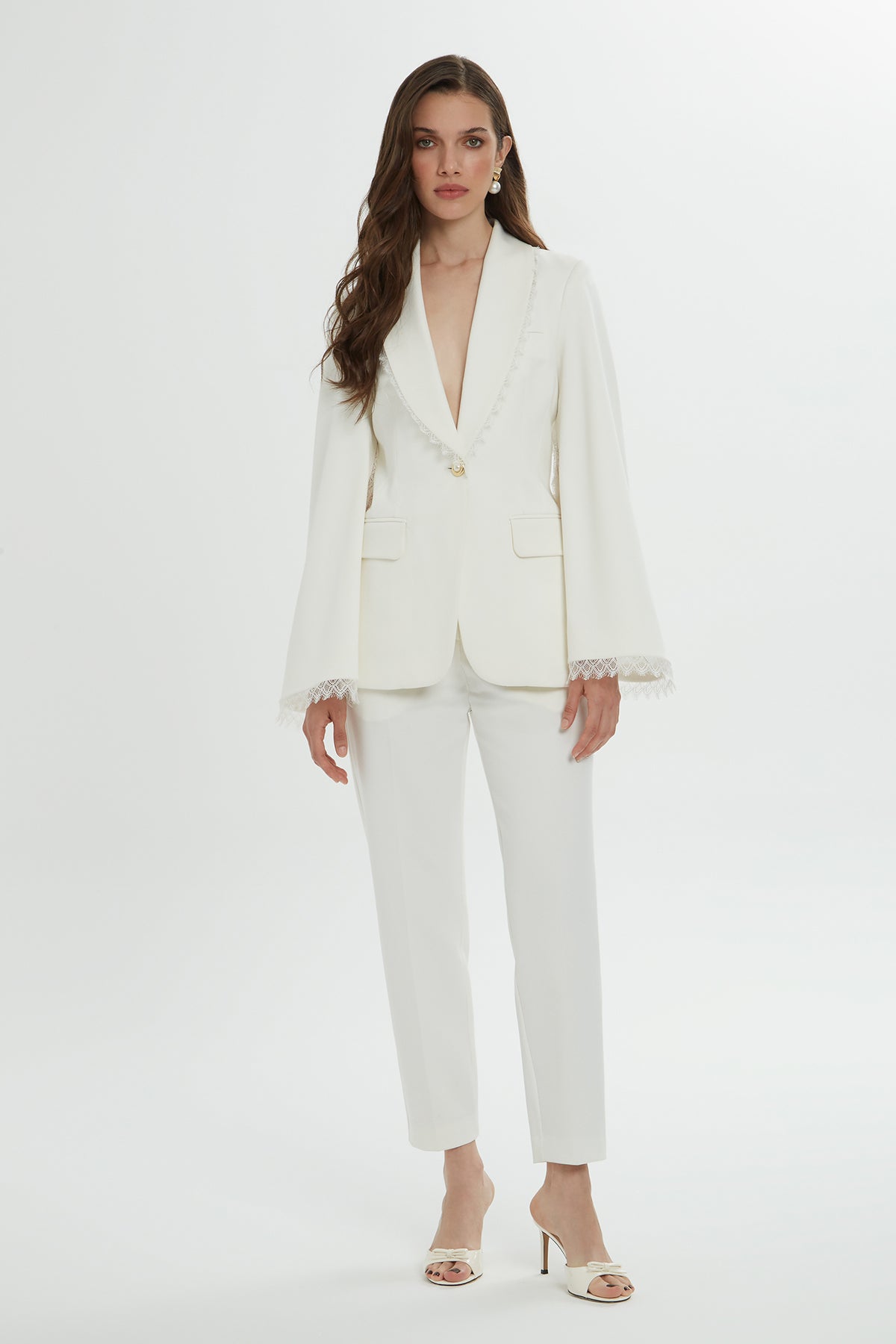 Kolları Ve Yakası Dantel Detaylı Ceket Pantolon Takım