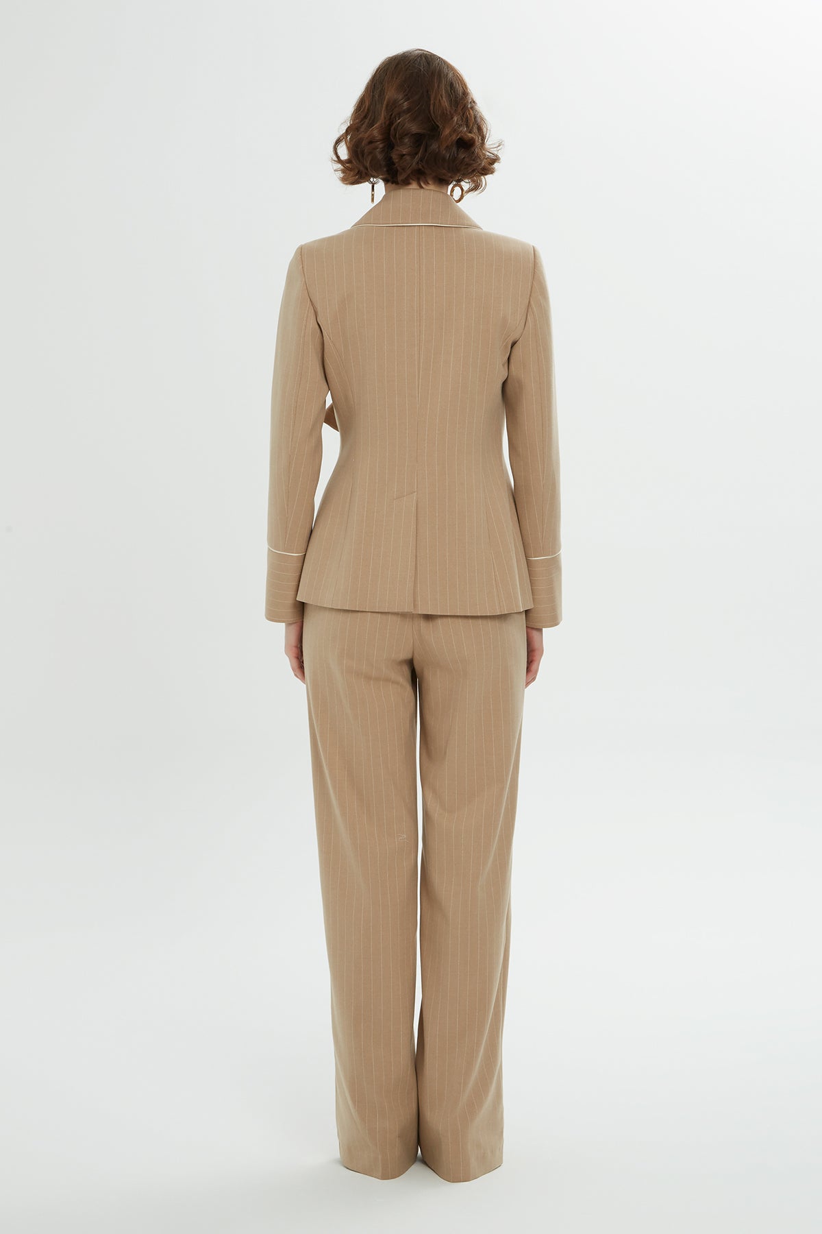 Sol Tarafı Bağcık Detaylı Çizgili Ceket Pantolon Takım