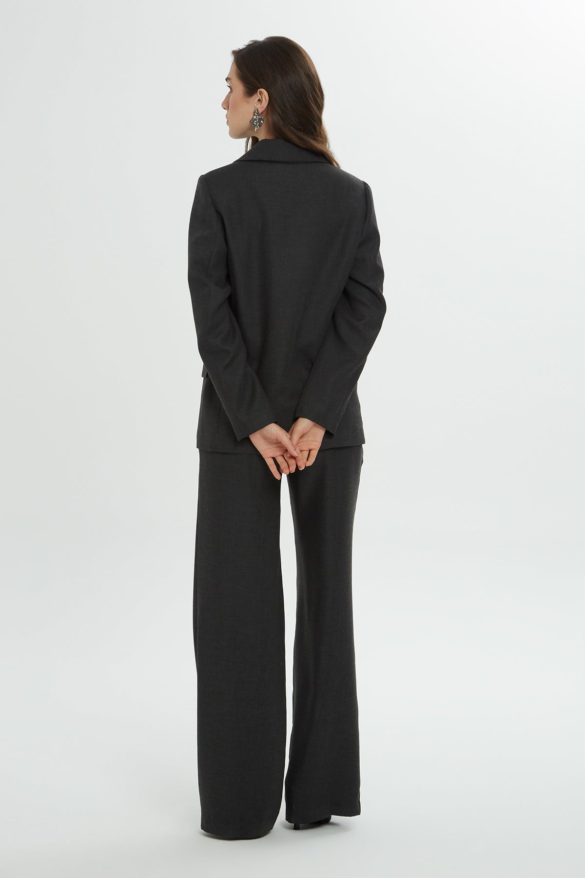 Ön Cepli Düğme Detaylı Pantolonlu Takım