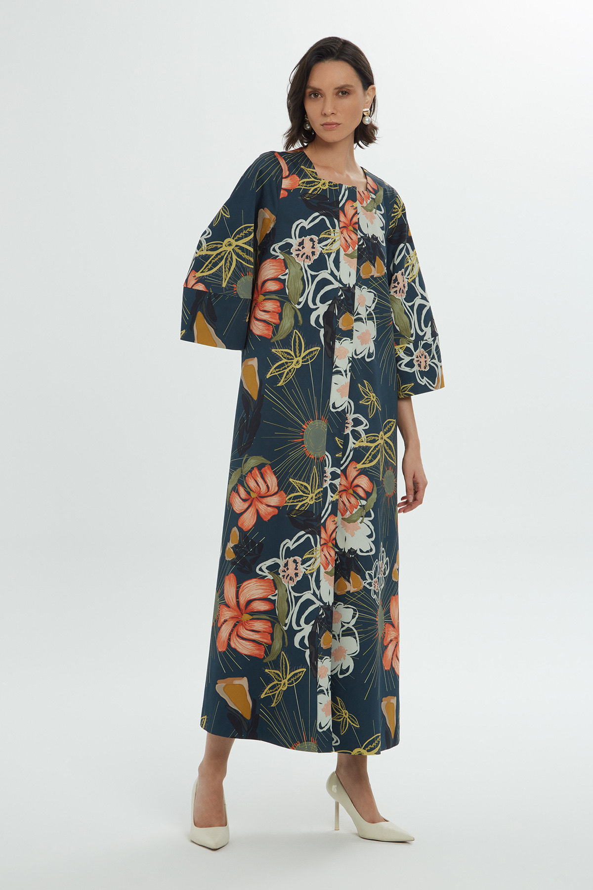 Çiçek Desenli Midi Boy Elbise