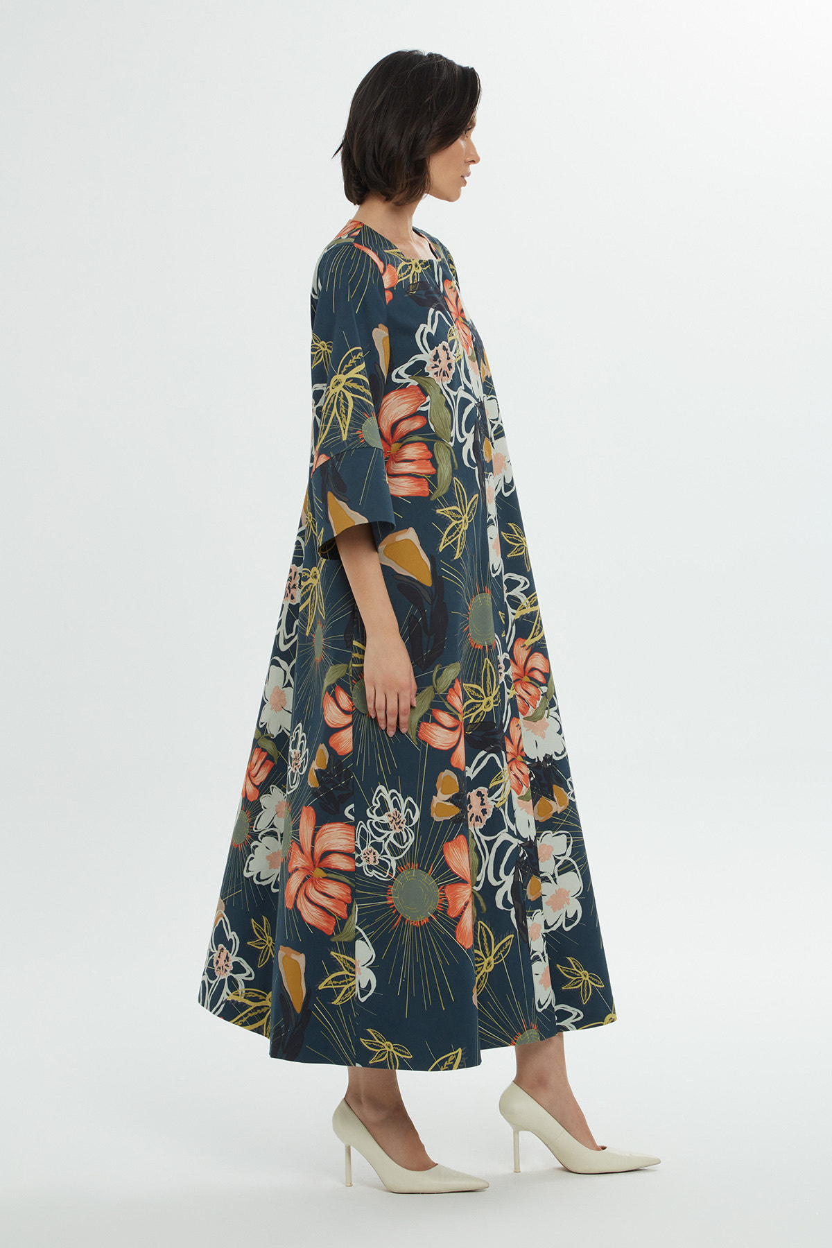 Çiçek Desenli Midi Boy Elbise