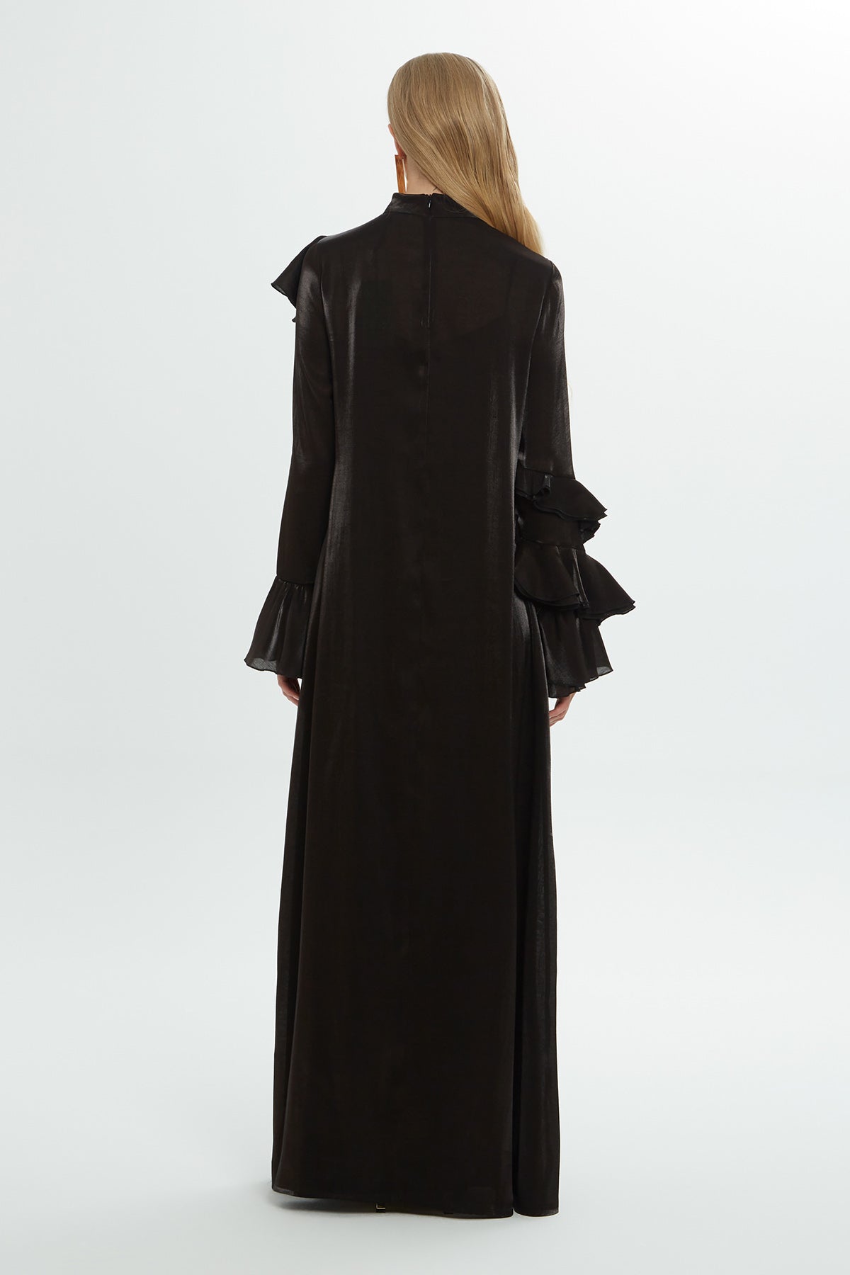 Kol Ve Omuz Fırfır Detaylı Parlak Uzun Elbise