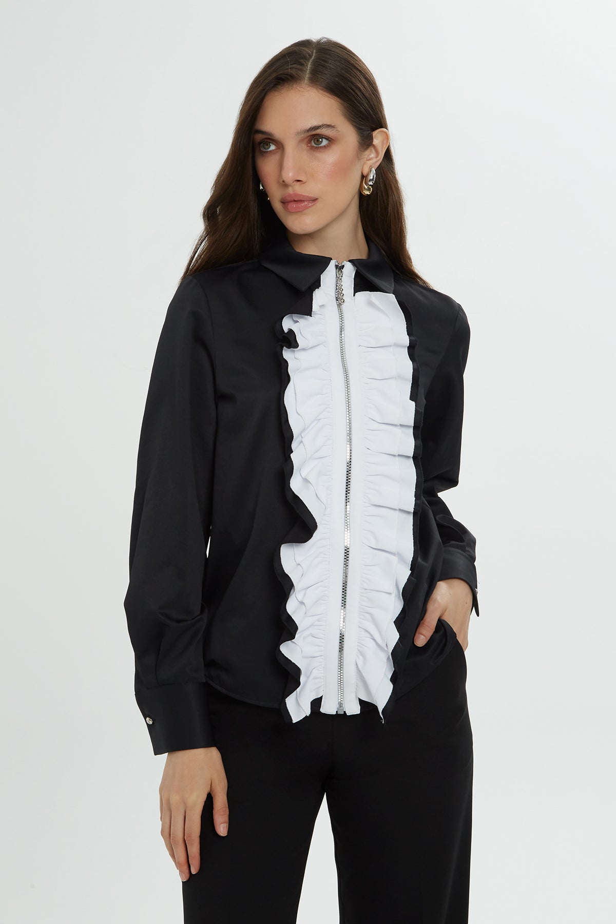 Yakası Fırfır Detaylı Fermuarlı Düz Poplin Gömlek