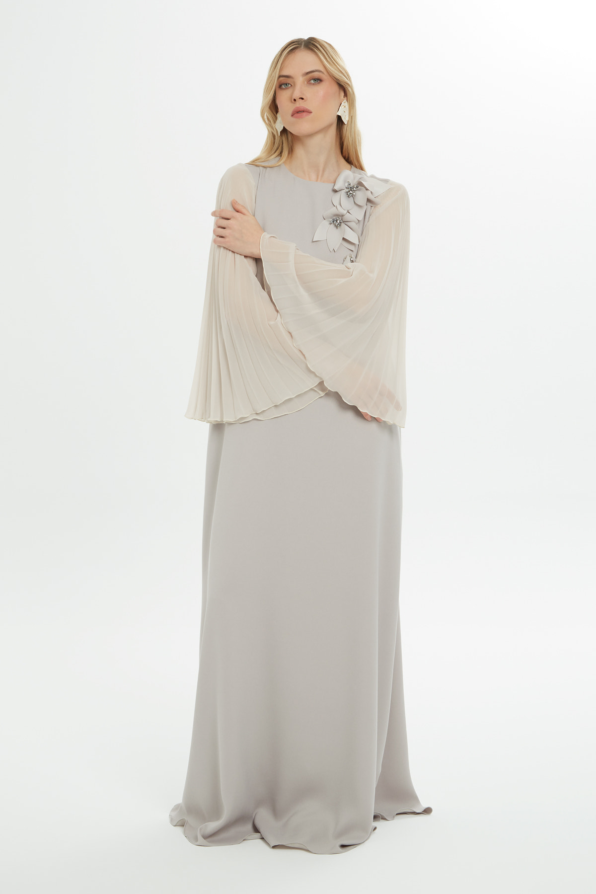 Çiçek Detaylı Uzun Elbise