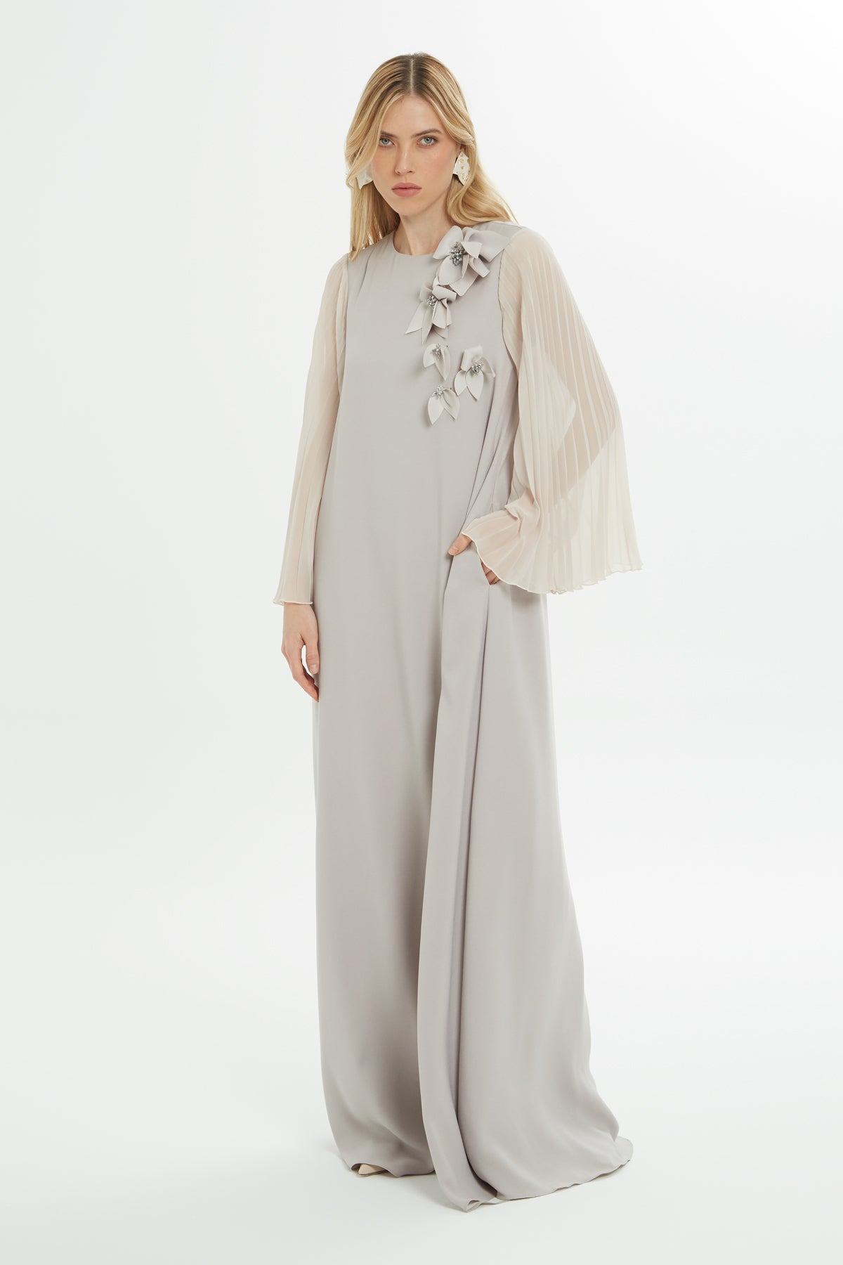 Çiçek Detaylı Uzun Elbise