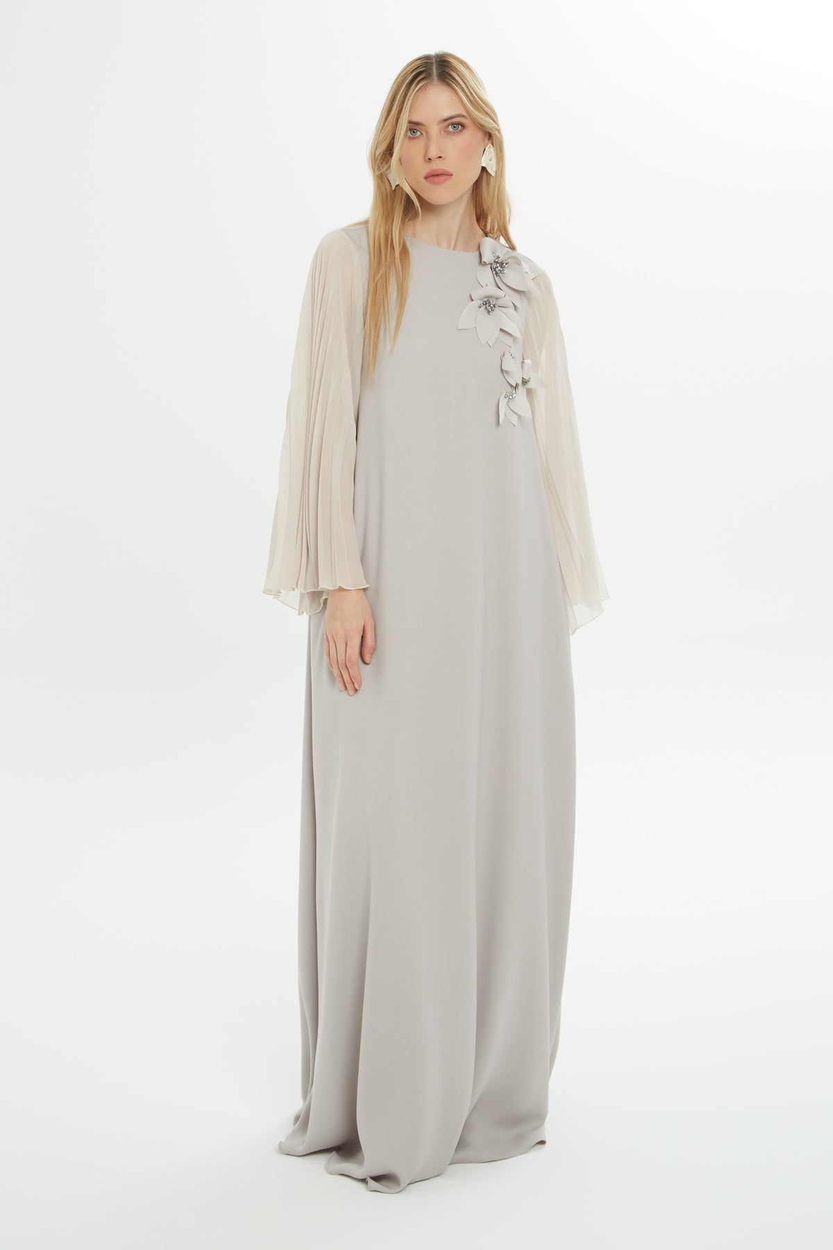 Çiçek Detaylı Uzun Elbise