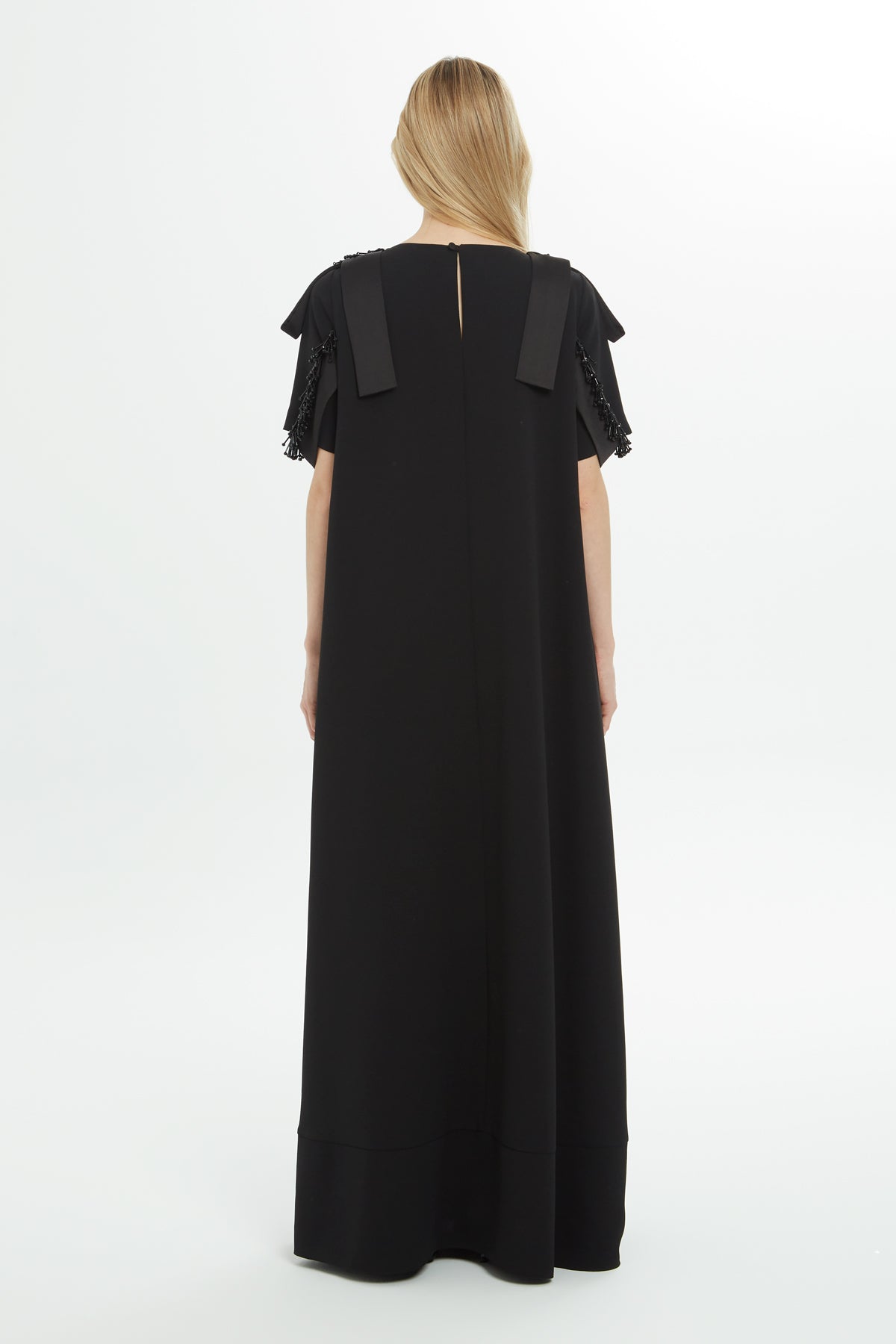 İşlemeli Uzun Elbise