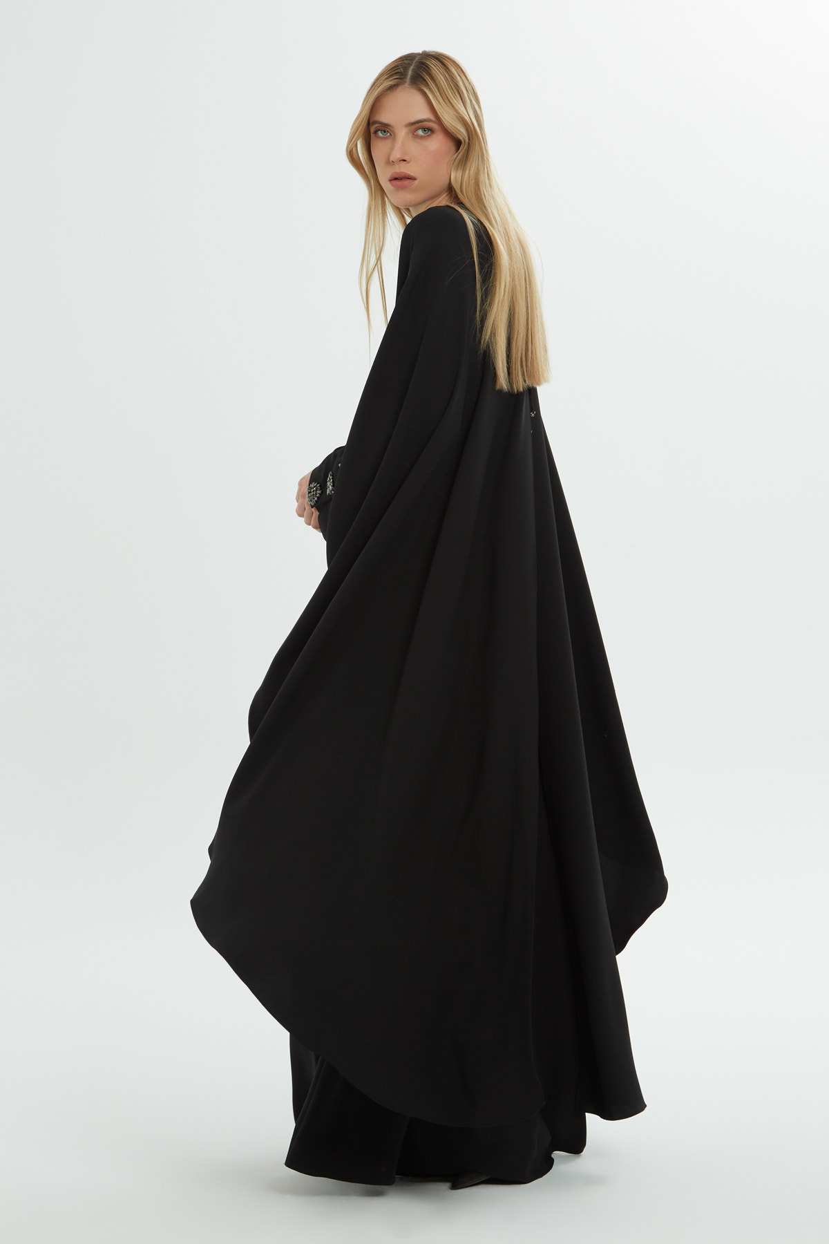 Taş İşlemeli Pelerin Detaylı Uzun Siyah Elbise