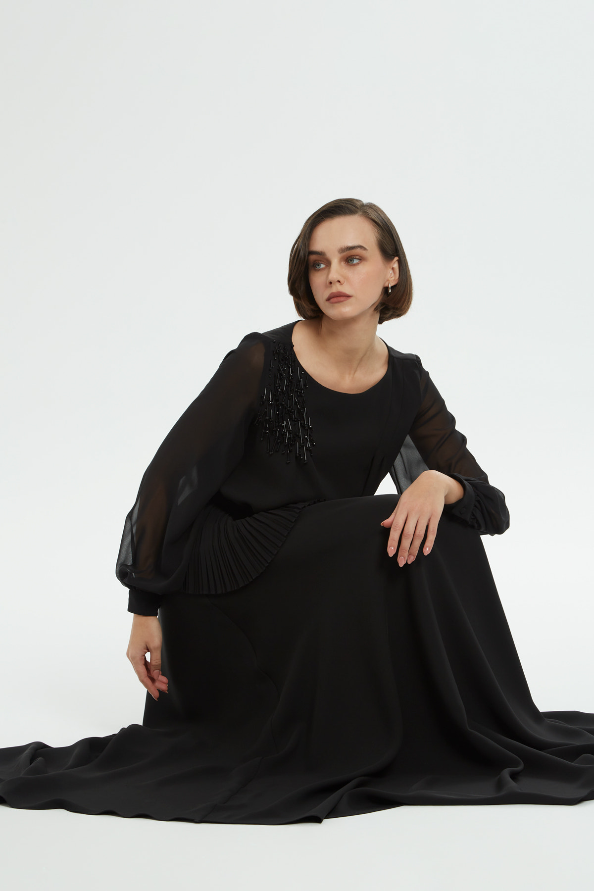 Boncuk İşlemeli Uzun Elbise