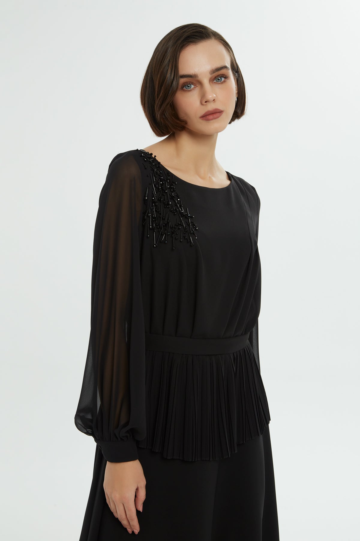 Boncuk İşlemeli Uzun Elbise