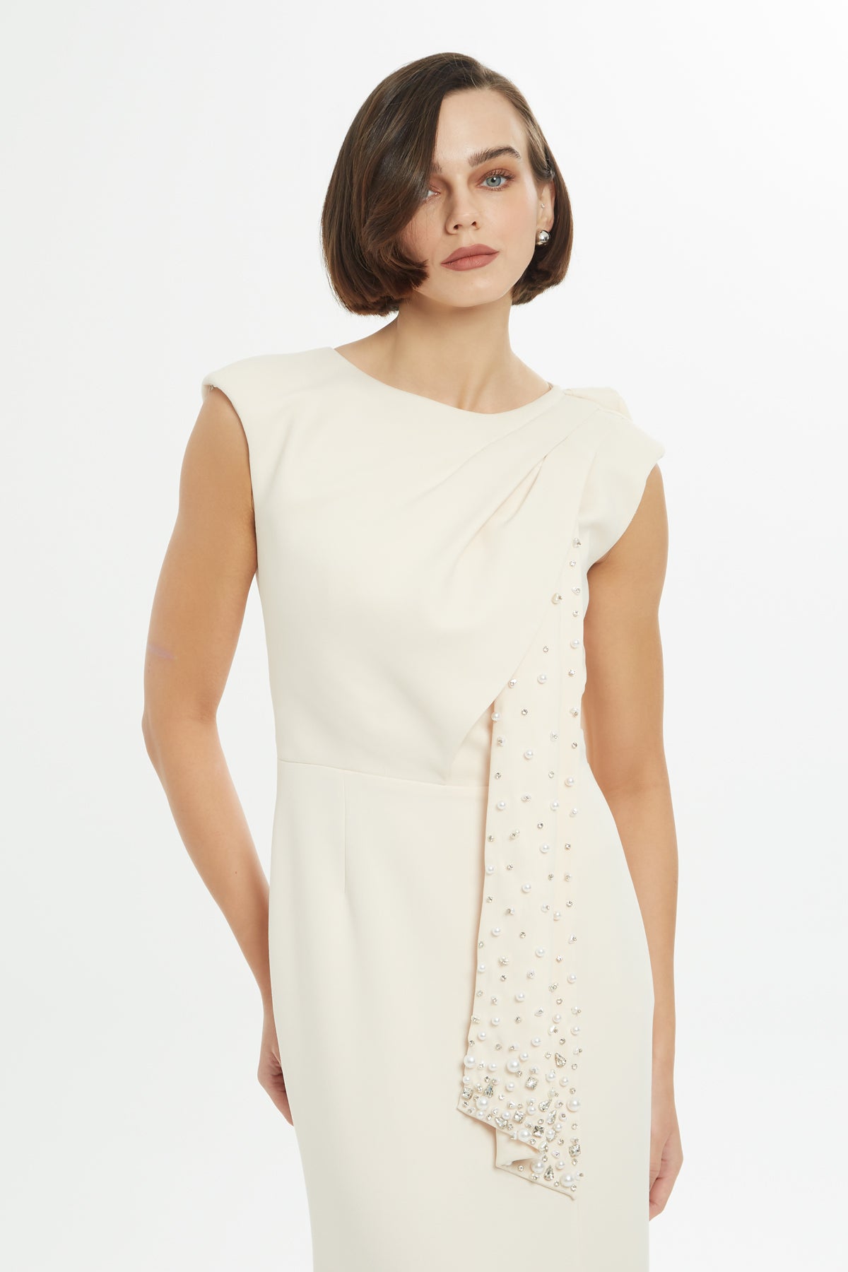 Yan Yırtmaçlı İşlemeli Uzun Elbise