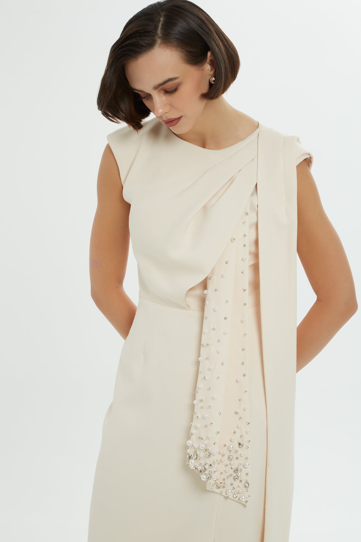 Yan Yırtmaçlı İşlemeli Uzun Elbise