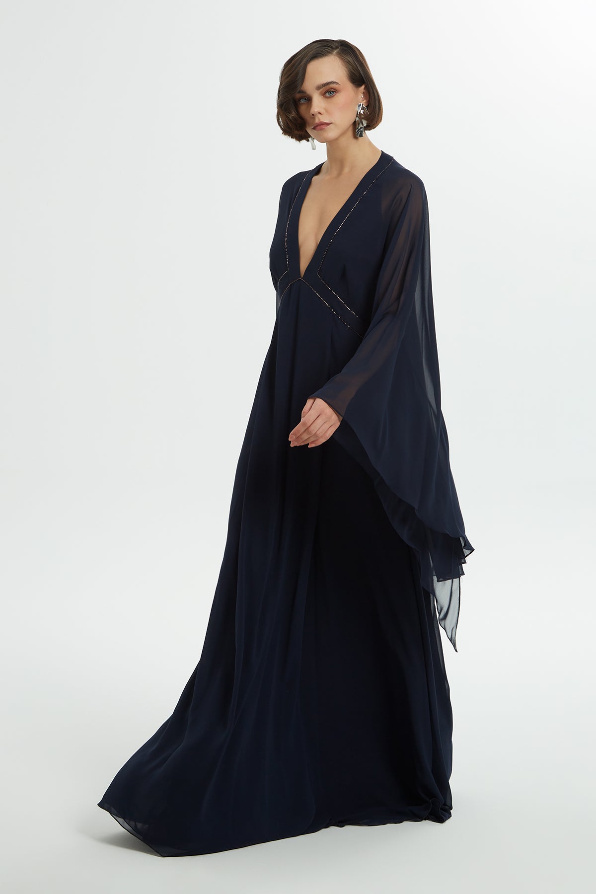 Boncuk İşlemeli Astarlı Uzun Şifon Elbise