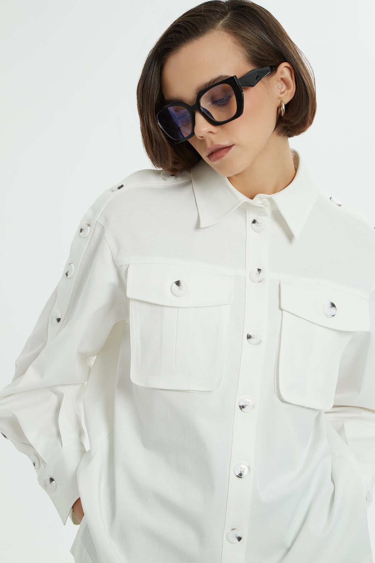 Koldan Düğme Detaylı Torba Cepli Ceket