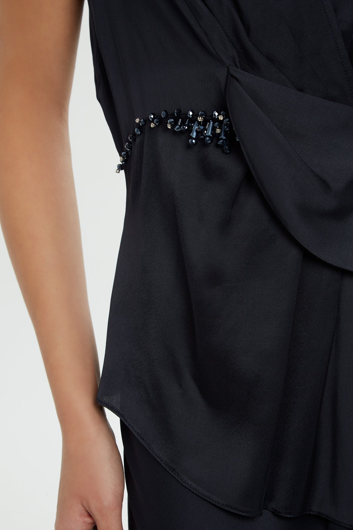 V Yakalı Bluz Ve Uzun Etekli Takım