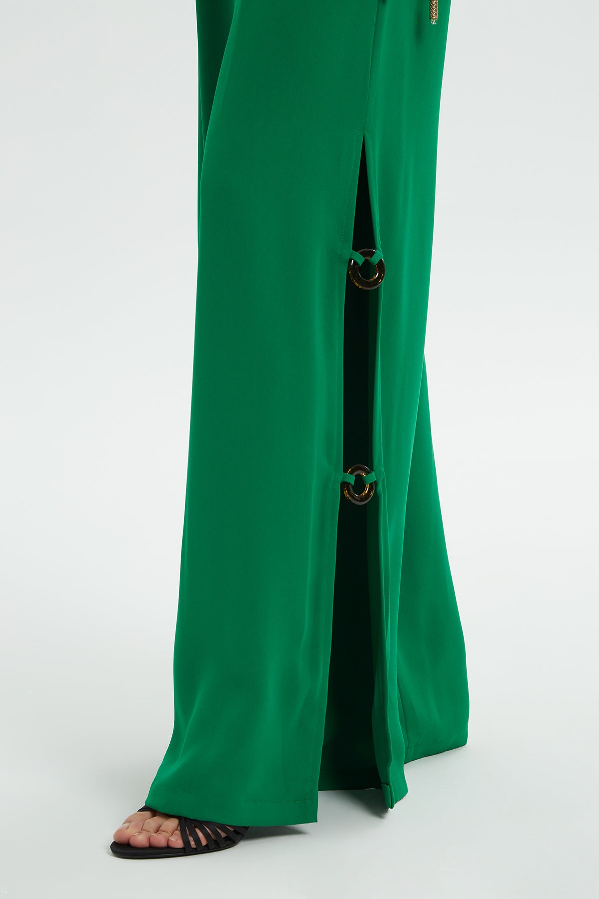 Kalın Askılı Pantolonu Yandan Yırtmaçlı Takım