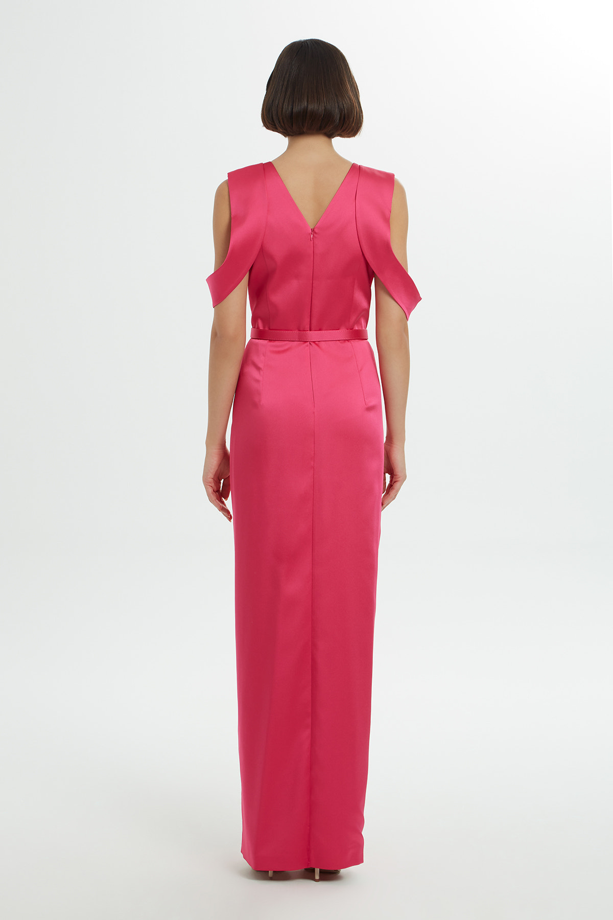 V Yaka İşleme Detaylı Yırtmaçlı Uzun Abiye Elbise