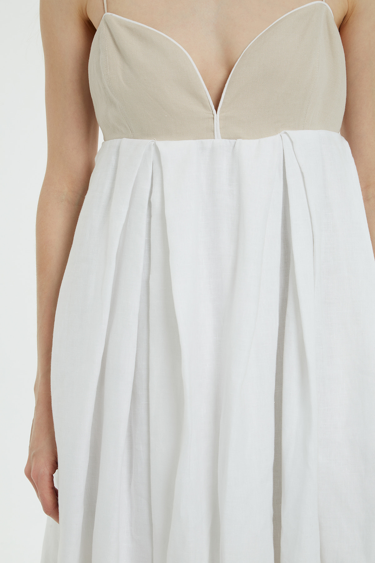 Kalp Yaka Askılı Midi Elbise