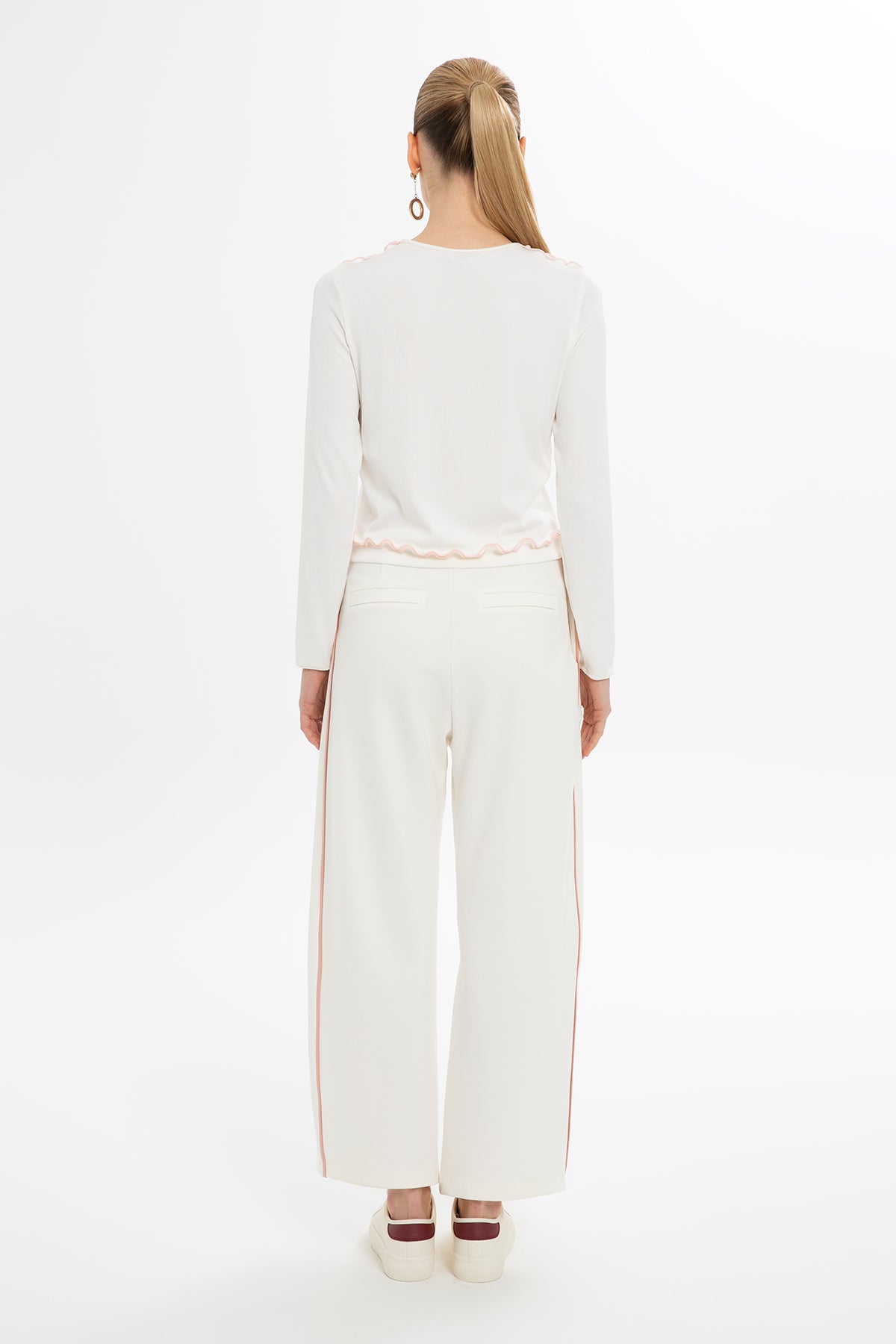 Dikiş Detaylı Uzun Kollu T-Shirt