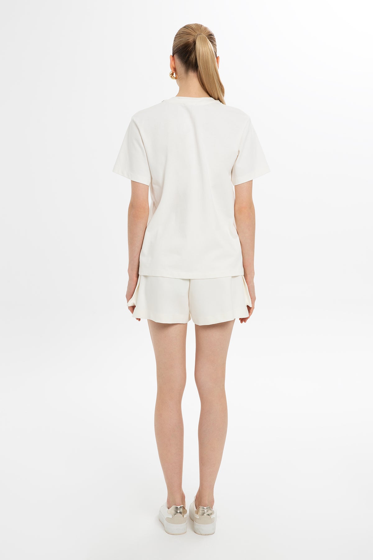 Yazı Detaylı İşlemeli T-shirt