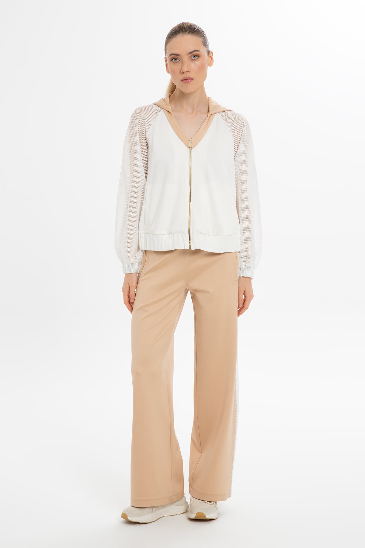 Kapüşonlu V Yaka Ceket