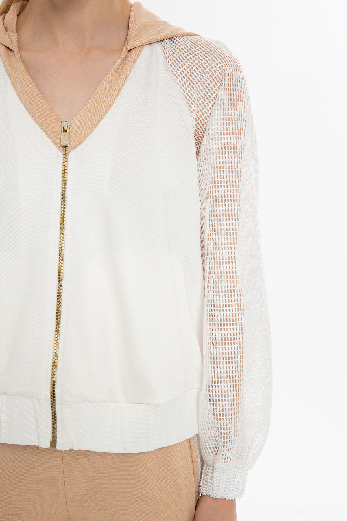 Kapüşonlu V Yaka Ceket