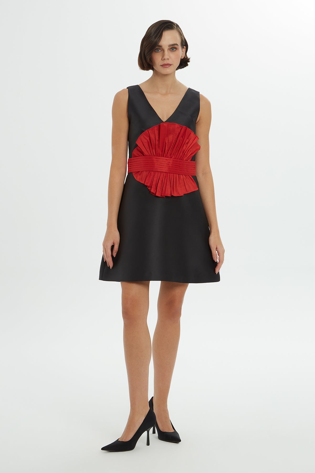 Pliseli Kemer Detaylı V Yaka Mini Elbise