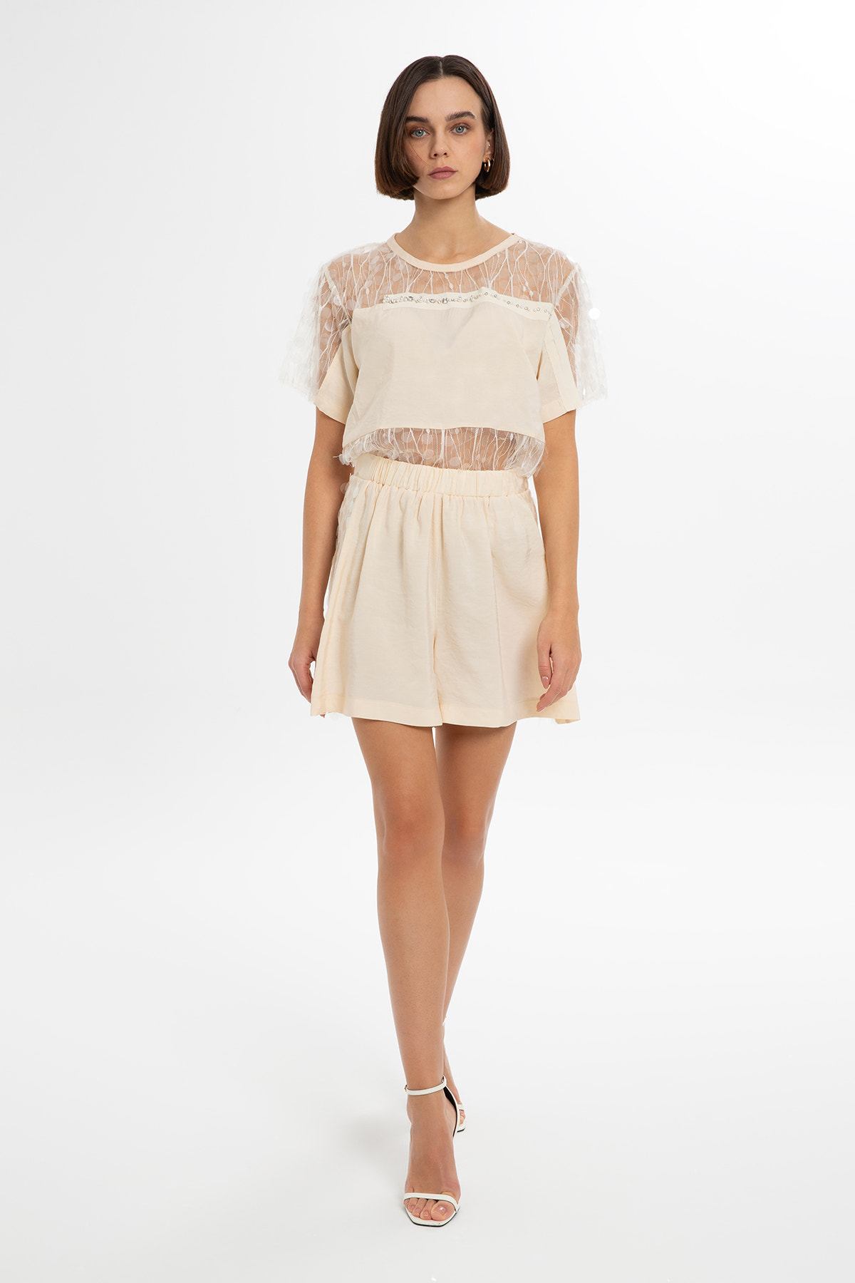 Pul Payet Detaylı Şort