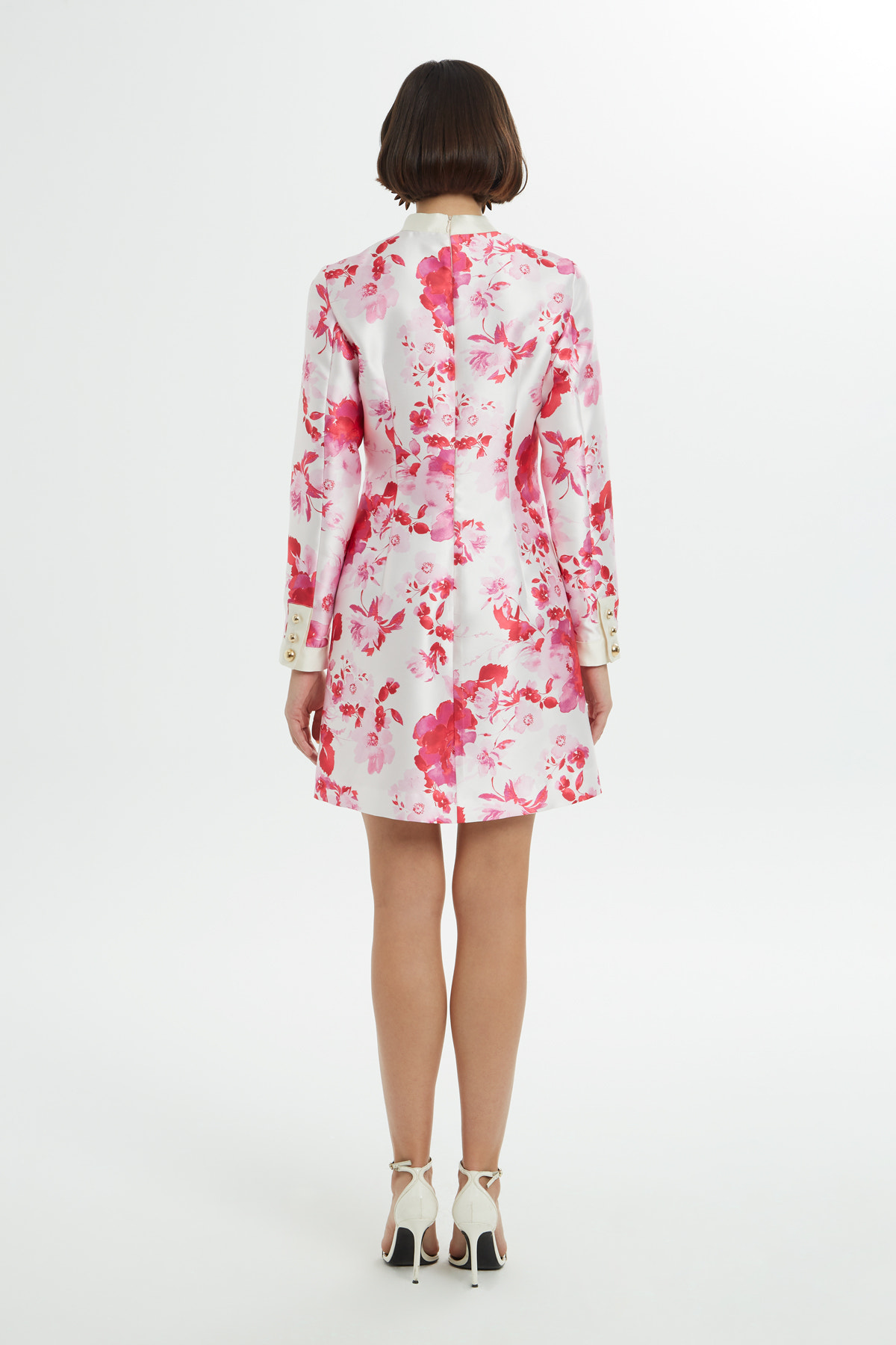 Dik Yakalı Desenli Diz Üstü Kisa Elbise