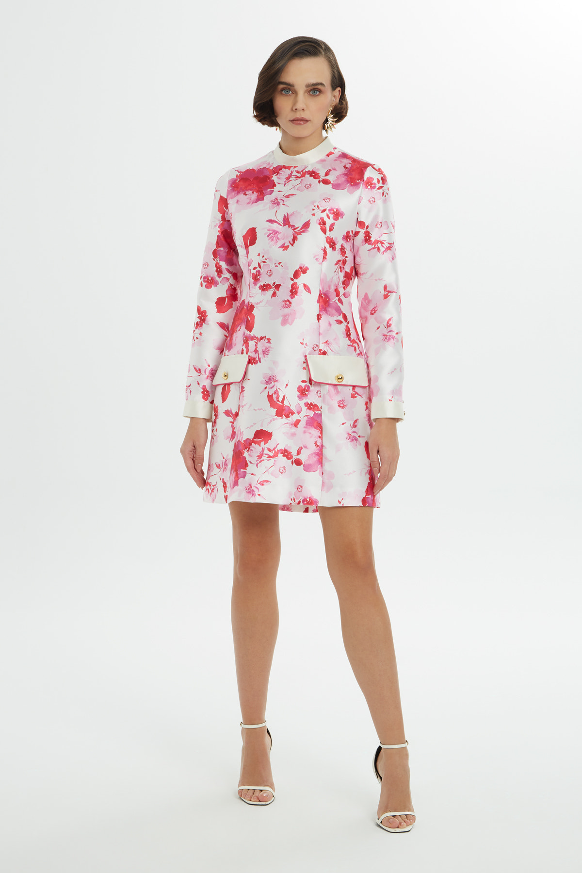 Dik Yakalı Desenli Diz Üstü Kisa Elbise