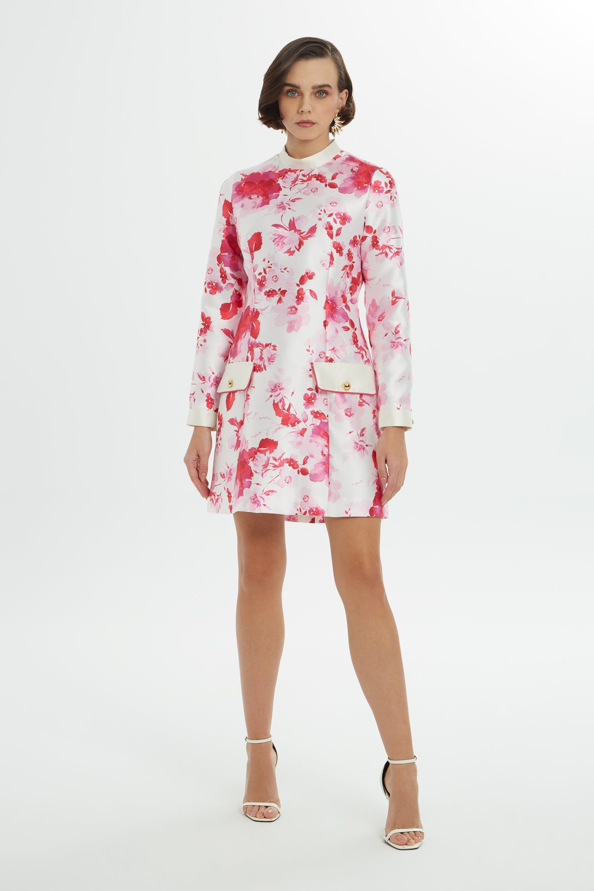 Dik Yakalı Desenli Diz Üstü Kisa Elbise