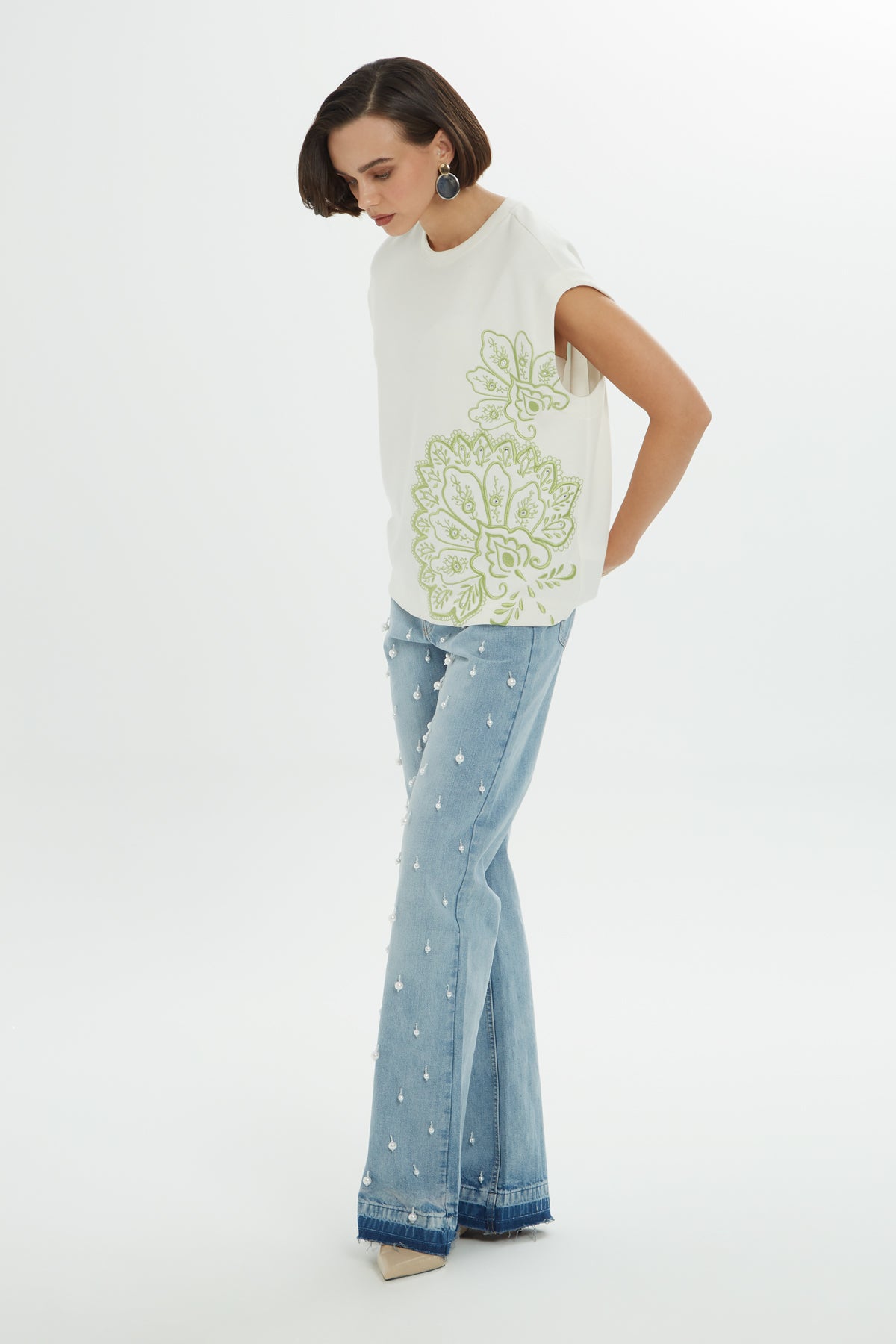 Ön Beden Nakışlı Ve Baskılı T-shirt