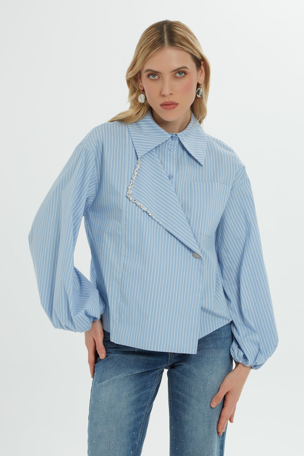 İşlemeli Uzun Kollu Gömlek