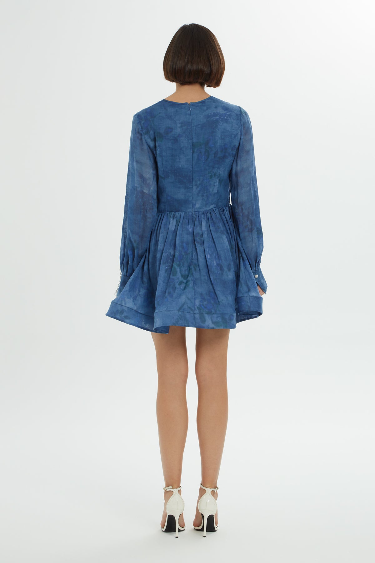 Dantel Aksesuarlı Kısa Elbise