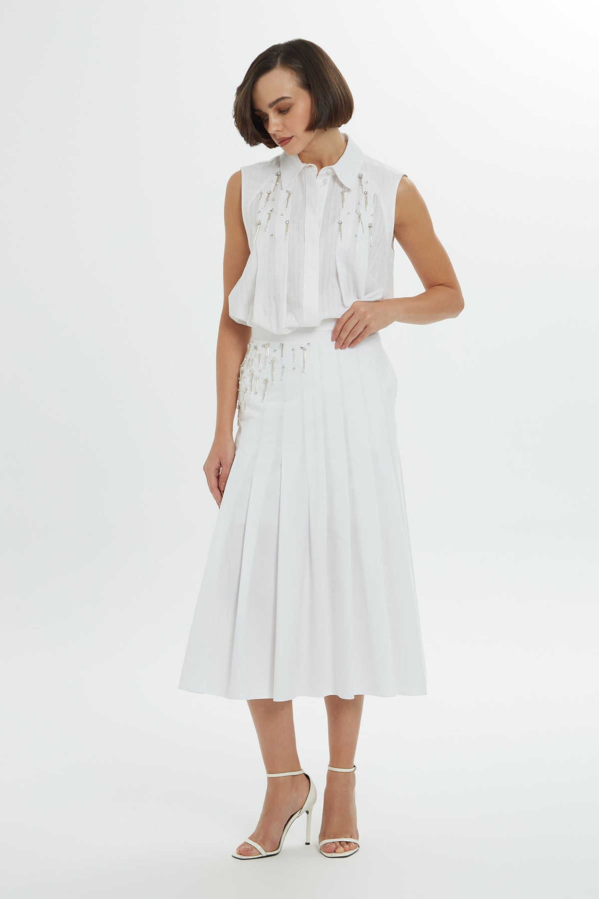 Beli İşlemeli Pileli Midi Boy Etek