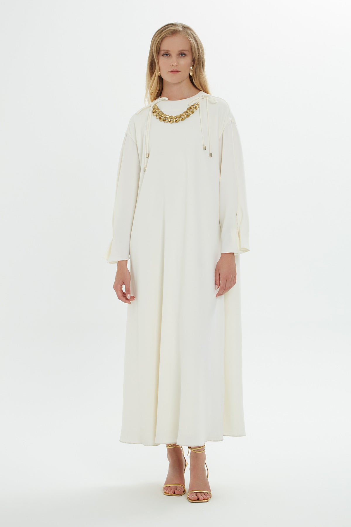 Uzun Kollu Beli İşlemeli Maxi Elbise