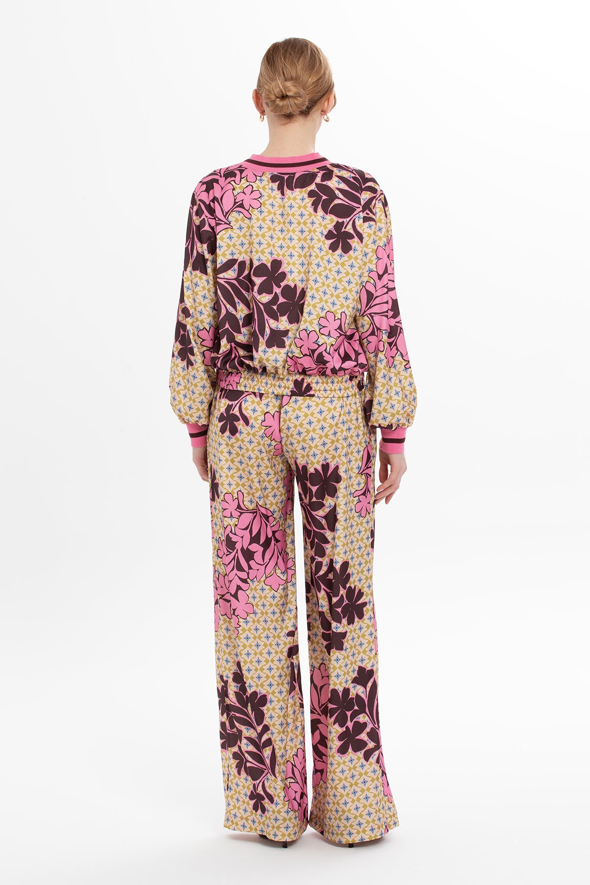 Ribanalı V Yaka Rahat Kesim Eşofman Takımı