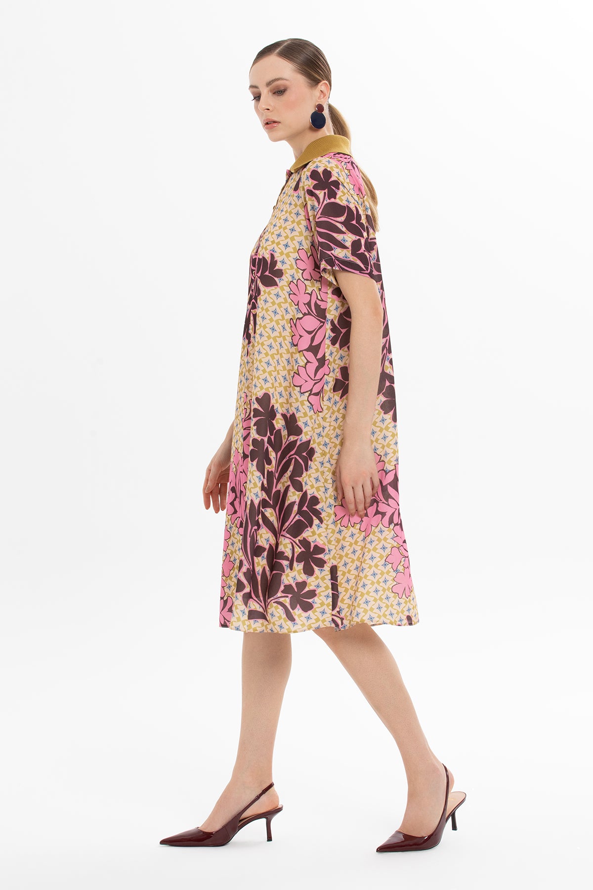 Yakası Ribanalı Evaze Midi Elbise